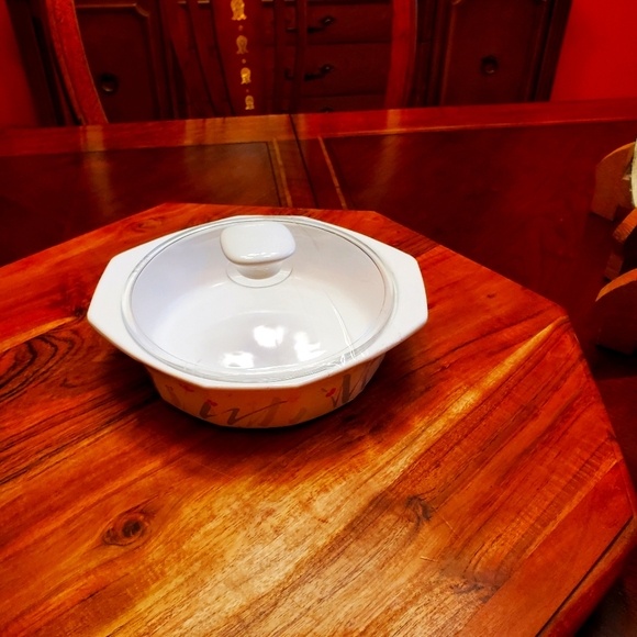 1 Qt Round Covered Casserole Fresh Mint (Made In Japan) by STUDIO NOVA - Picture 4 of 5